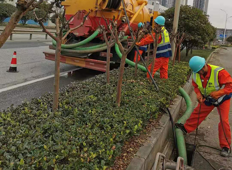 龙楼镇市政管道清淤
